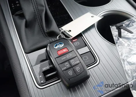 2025 Toyota Sienna Xle from USA, damaged, VIN 5TDJRKEC9SS284205